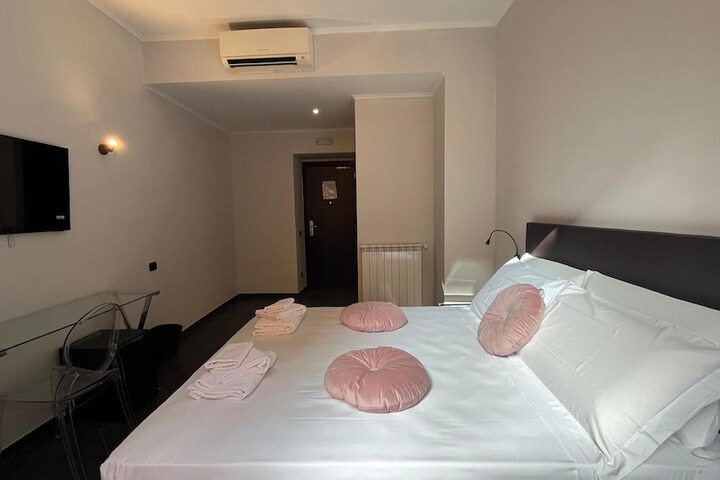 Room 7 of 23