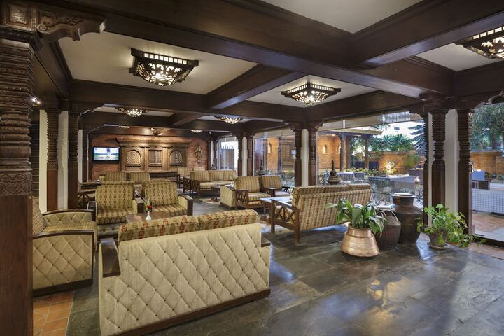 Entrance & Lobby
