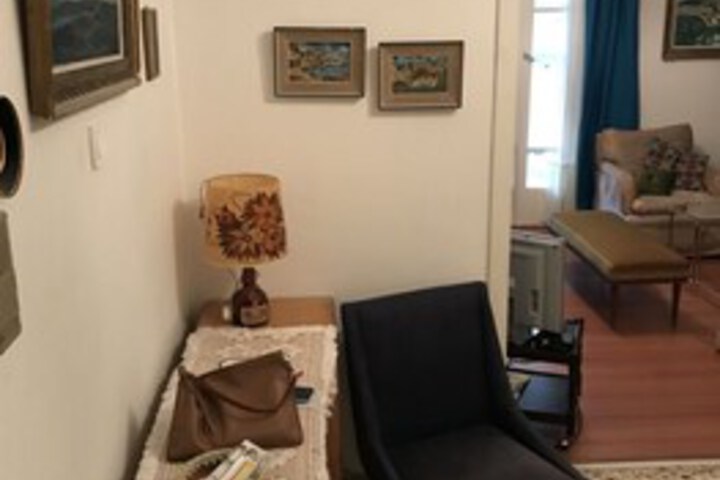 Room 32 of 74