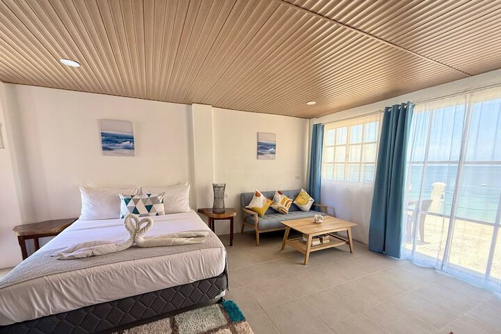 Room 12 of 65