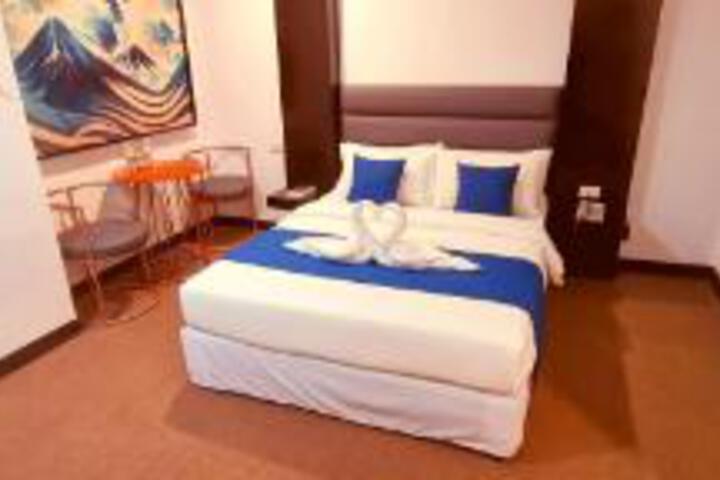 Room 17 of 18