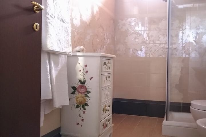 Room 42 of 97