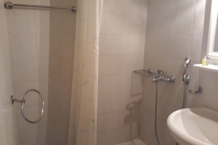 Room 16 of 30