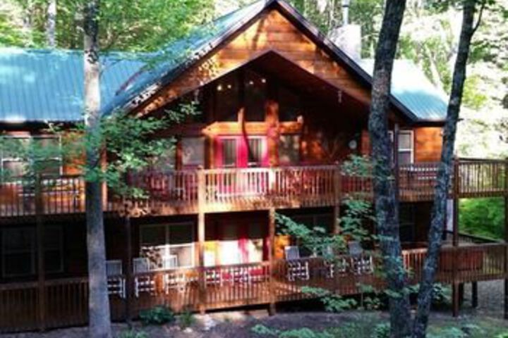 Bear Creek Lodge by RedAwning
