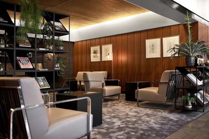 Entrance & Lobby