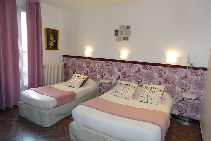 Room 12 of 22