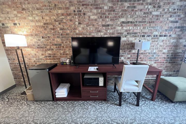 Room 4 of 19