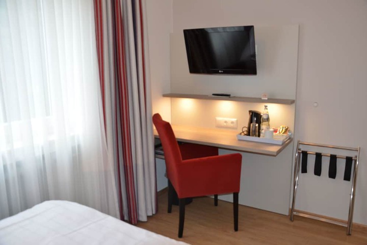 Room 31 of 53