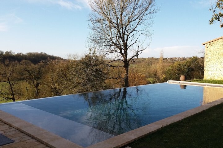 Pool 28 of 40