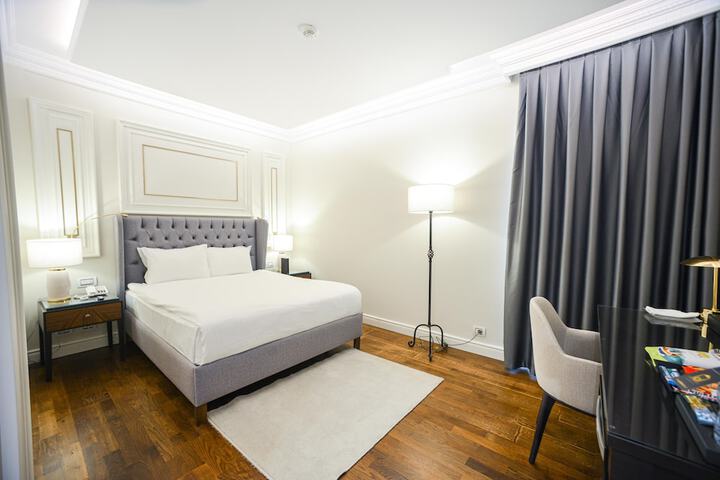 Room 17 of 61