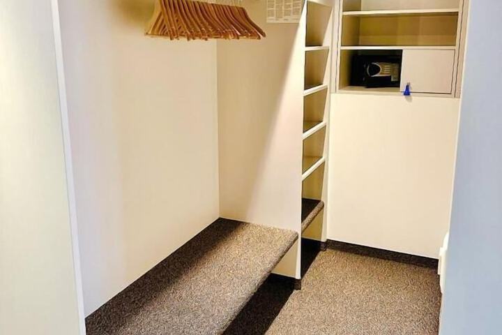 Room 12 of 44