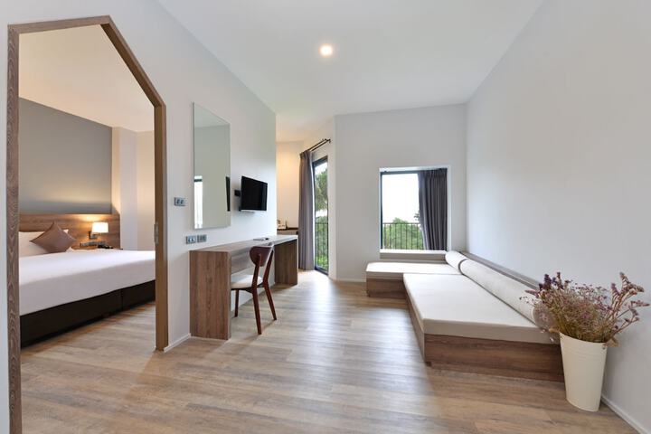 Room 12 of 50