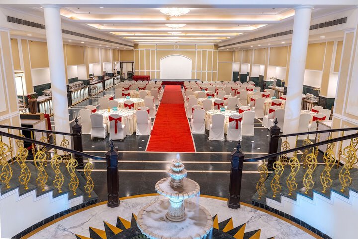 Ballroom/Hall 32 of 43