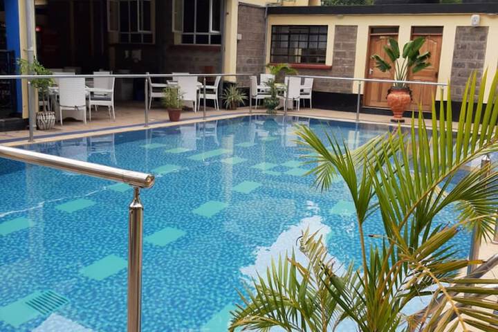 Pool 14 of 18