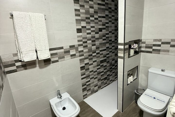 Room 106 of 127