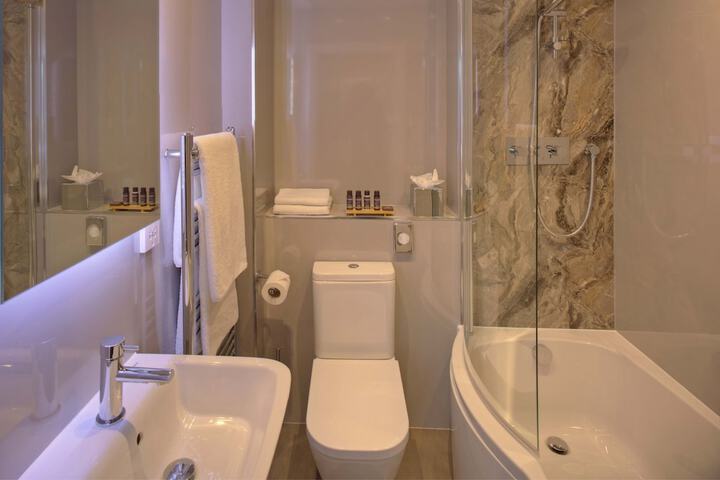Clean Restrooms
