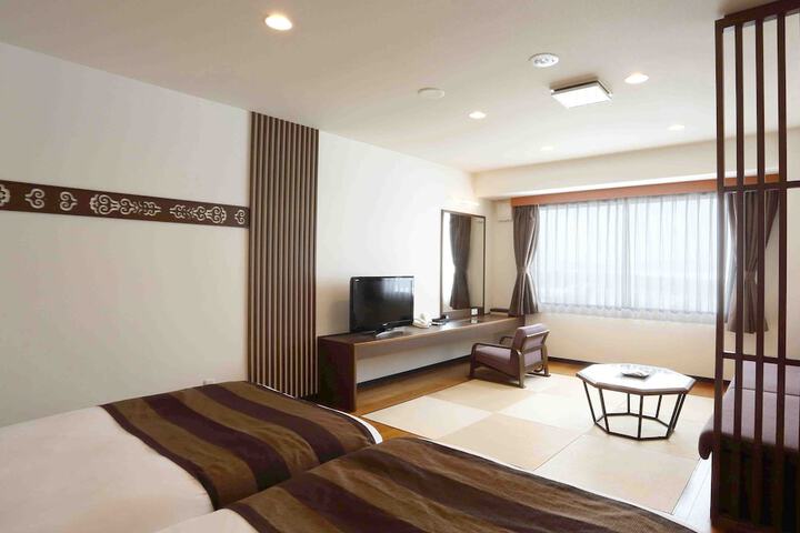 Room 9 of 144