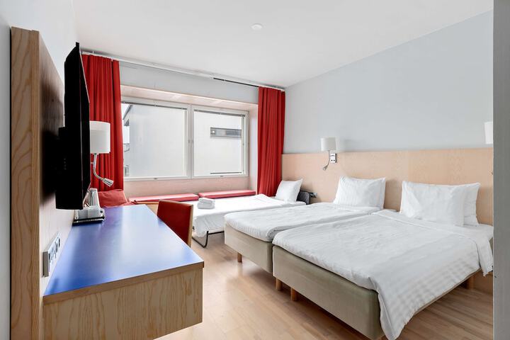 Room 14 of 45