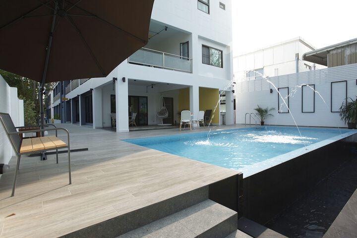 Pool 21 of 62