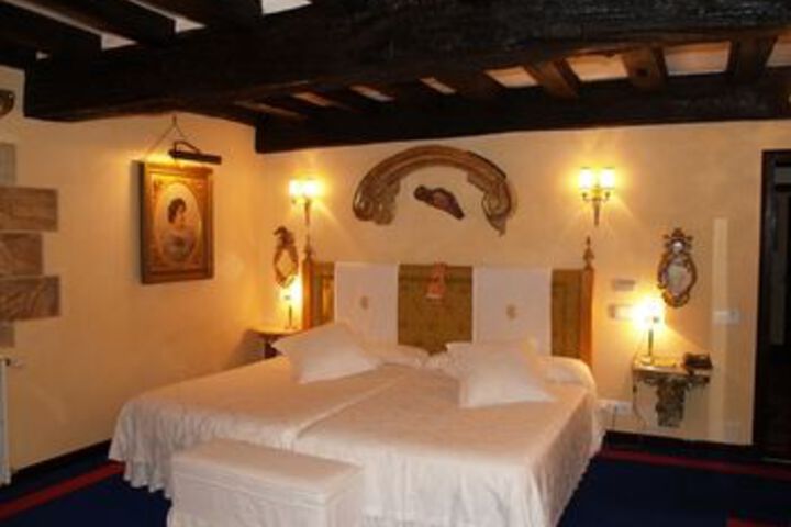 Room 26 of 53