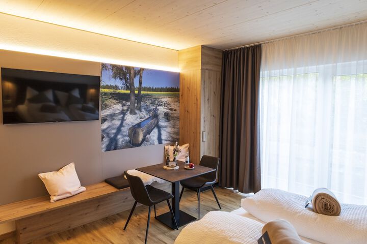 Room 5 of 38