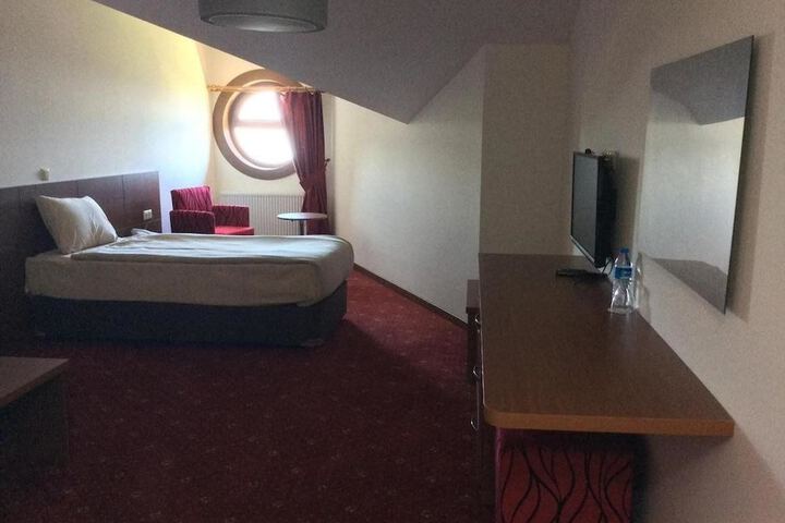 Room 7 of 46