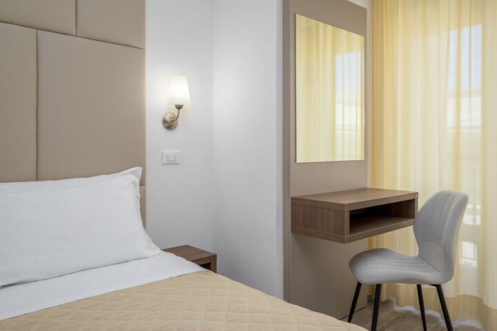 Room 20 of 54