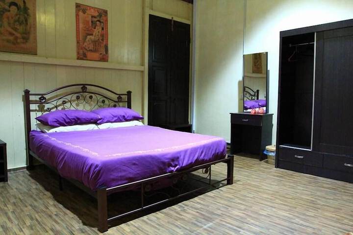 Room 19 of 37