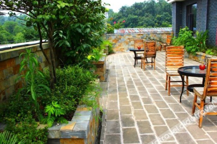 Quiet Boutique Zen Tea Hotel
