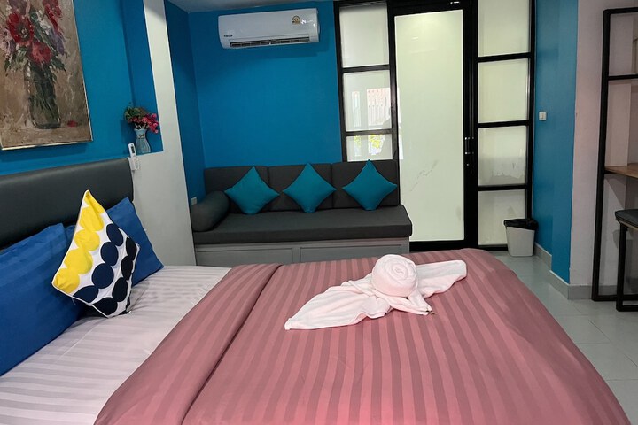 Room 7 of 42