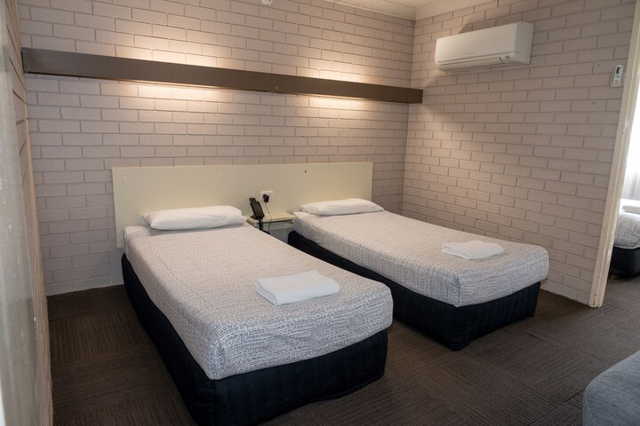 Room 15 of 82