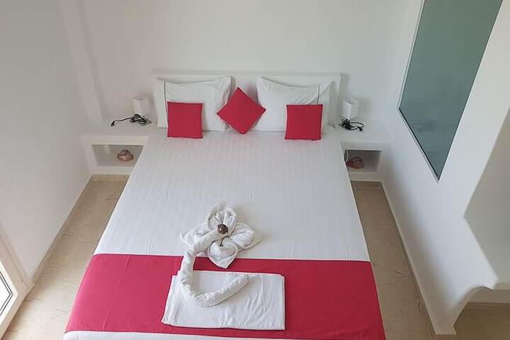 Room 10 of 47