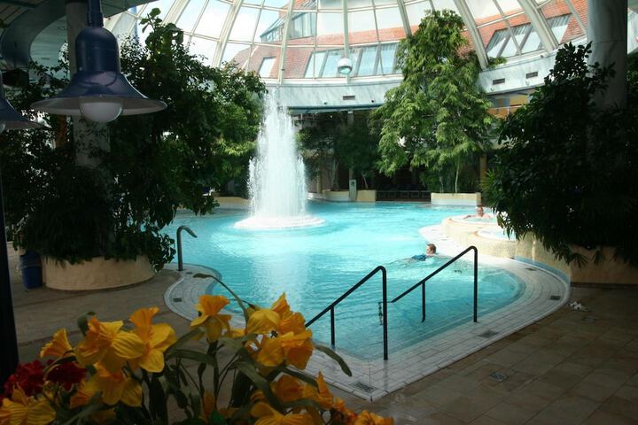 Pools & Facilities
