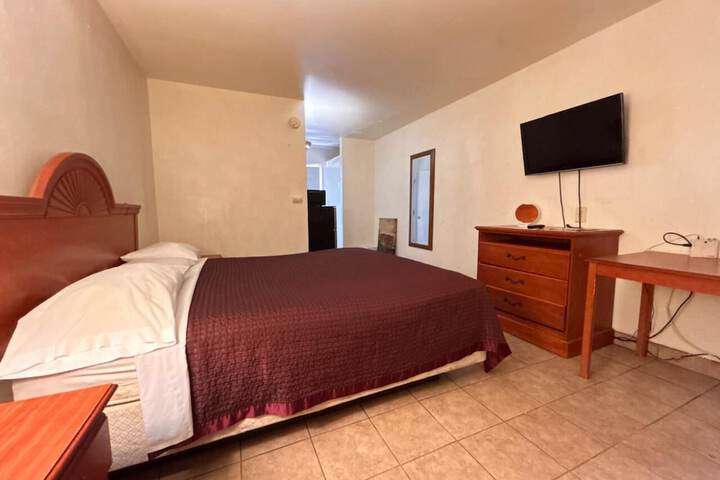 Room 11 of 38
