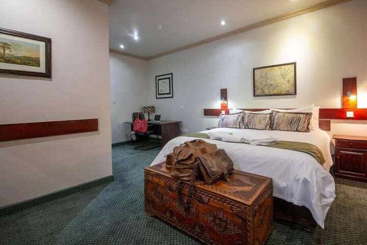 Room 10 of 37