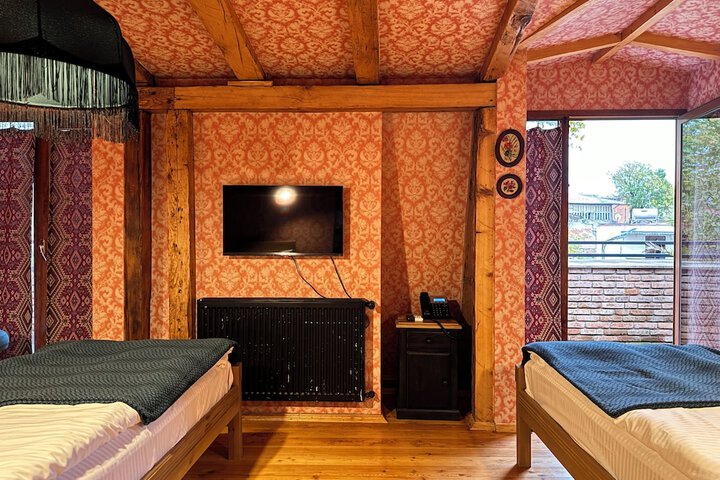 Room 9 of 73
