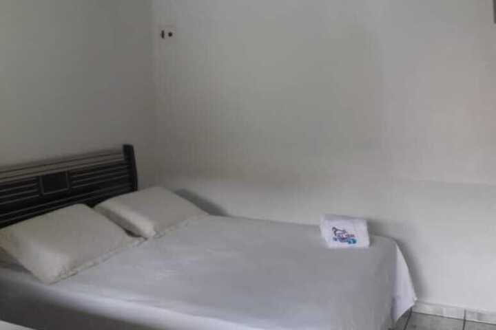 Room 6 of 40