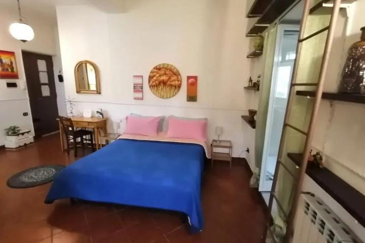 Room 2 of 19