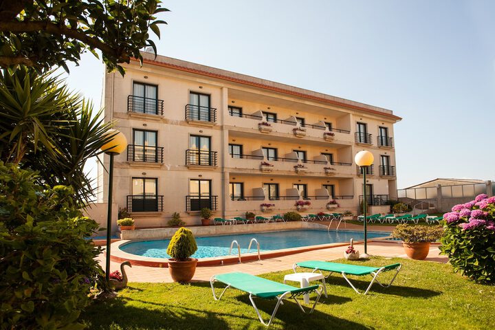 Pool Hotel