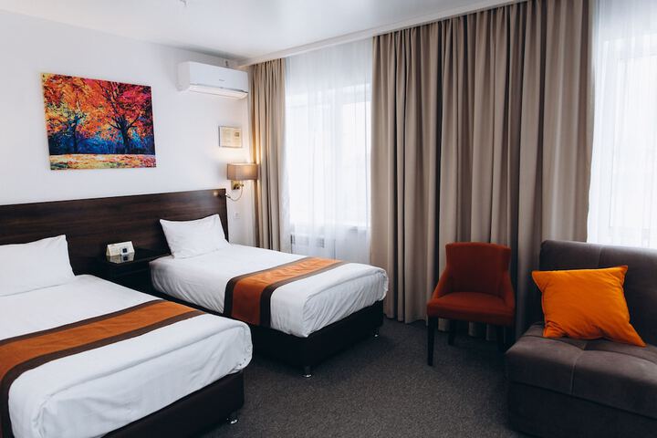 Room 34 of 82