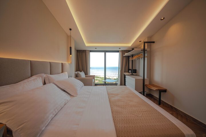 Room 33 of 95