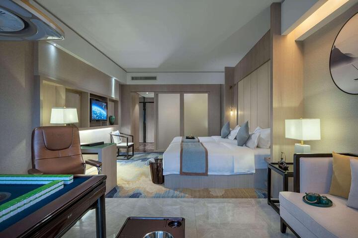 Room 8 of 21