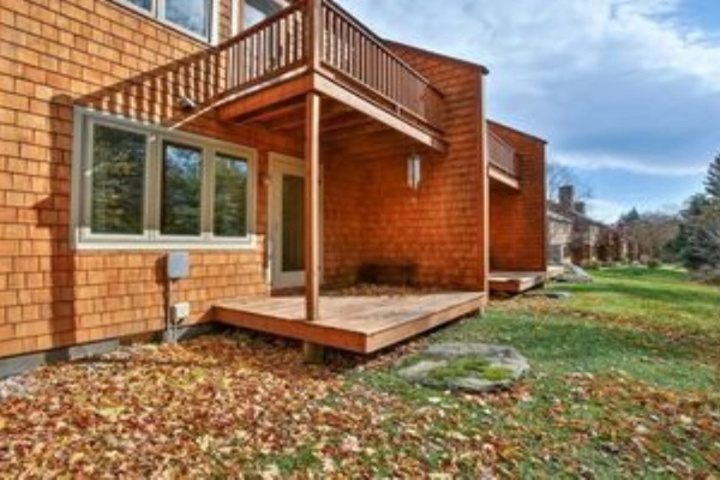 Exterior of GLAZEBROOK TOWNHOUSES