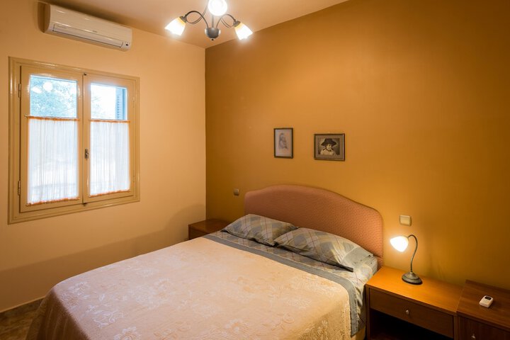 Room 8 of 49