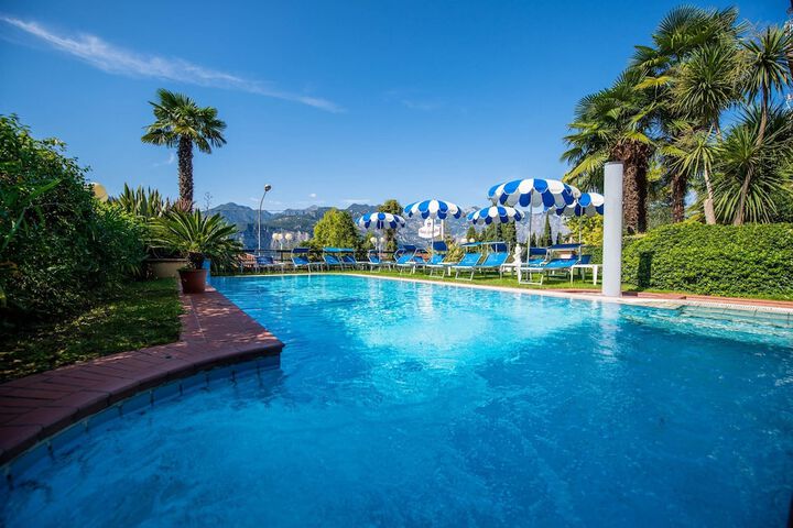 Hotel with Pool