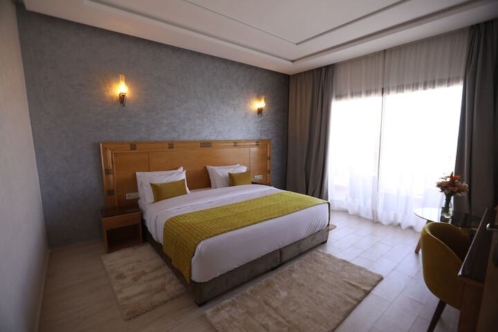 Room 5 of 37