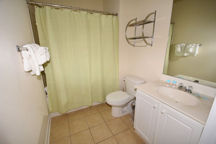 Room 10 of 15
