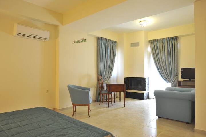 Room 5 of 38