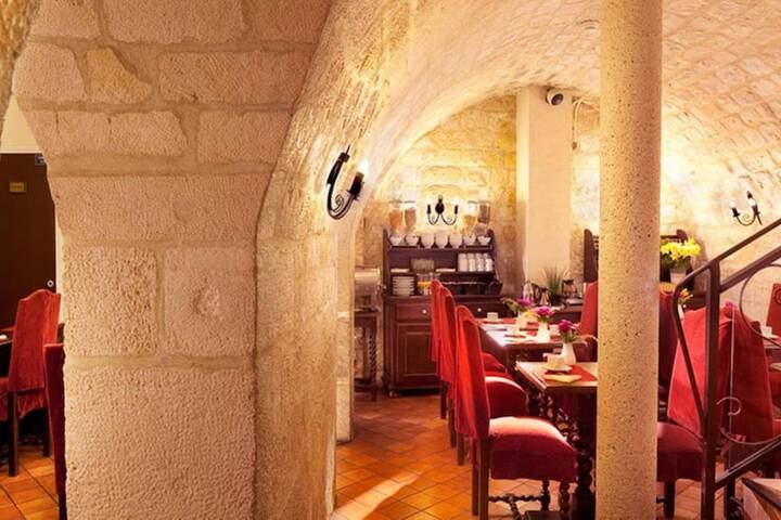 Dining Photos