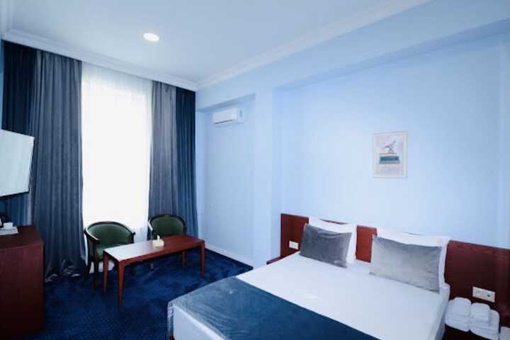 Room 7 of 22
